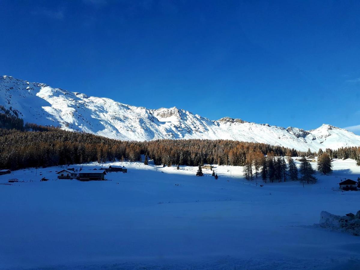 Le Rocher Hotel Champoluc Exterior foto